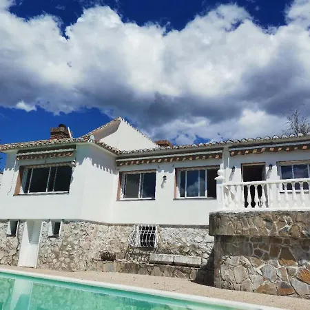 Marbella别墅独立房带泳池 * Марбелья